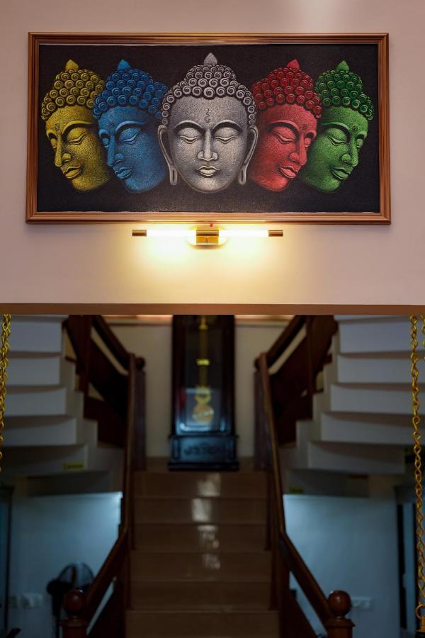 Parudeesa - Heavenly- Luxurious Palace Look-Near Cbd - Kerala - India With Breakfast Kāladi Kültér fotó