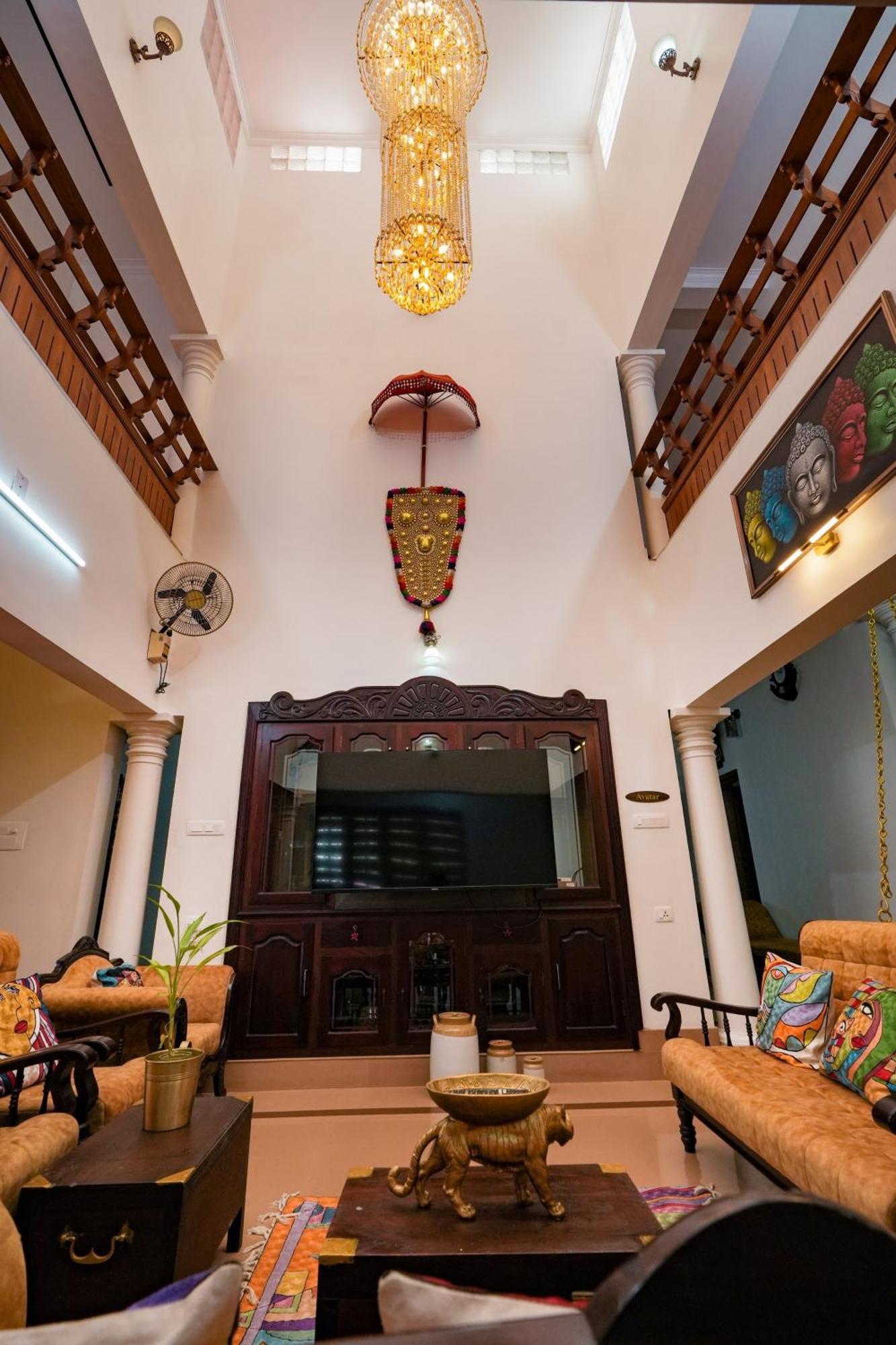 Parudeesa - Heavenly- Luxurious Palace Look-Near Cbd - Kerala - India With Breakfast Kāladi Kültér fotó