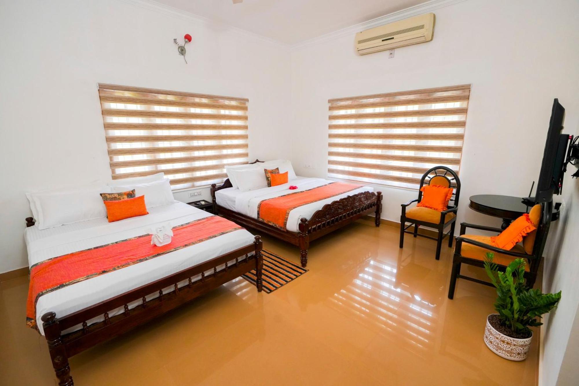 Parudeesa - Heavenly- Luxurious Palace Look-Near Cbd - Kerala - India With Breakfast Kāladi Szoba fotó